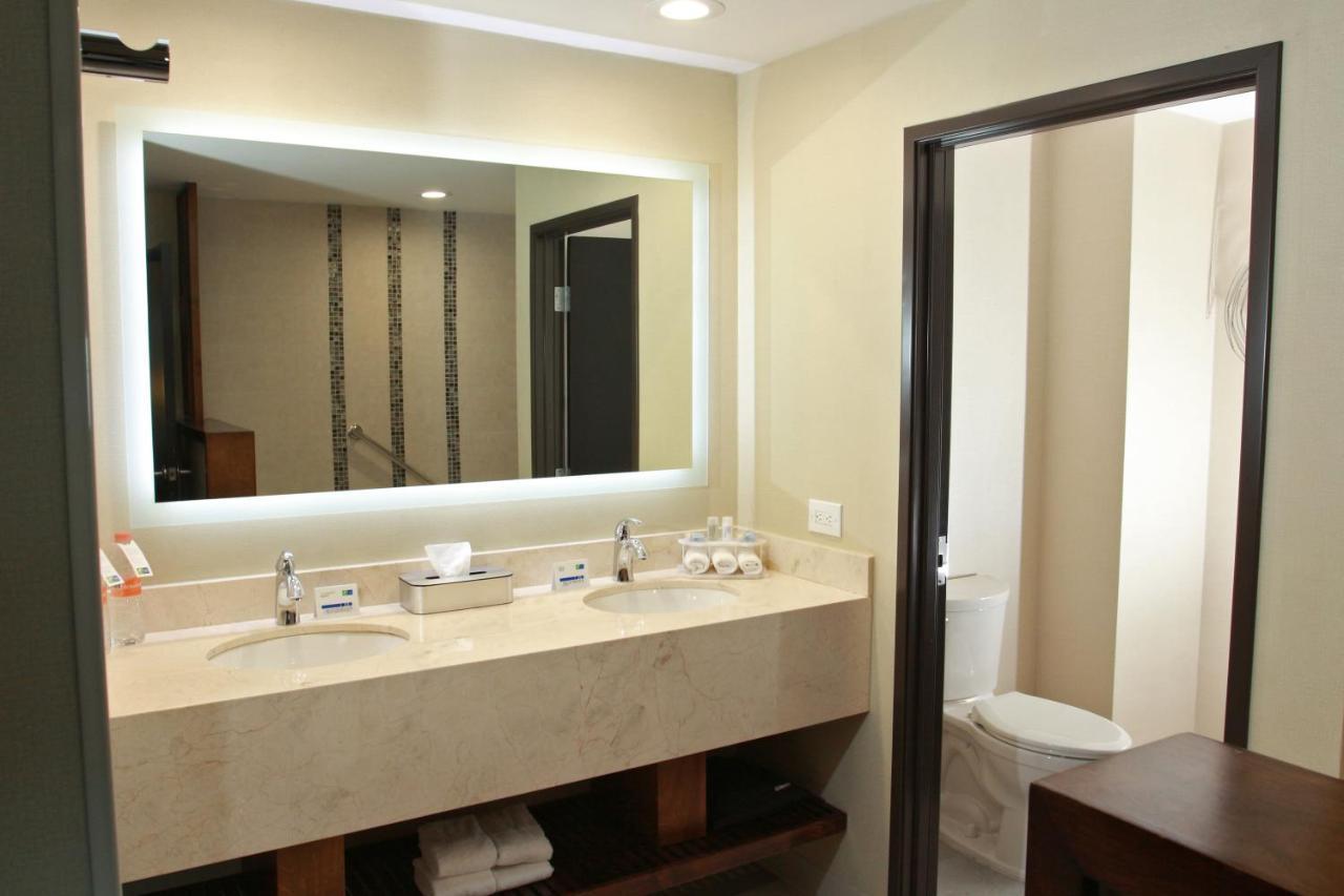 Holiday Inn Express & Suites Mexicali By Ihg Ngoại thất bức ảnh