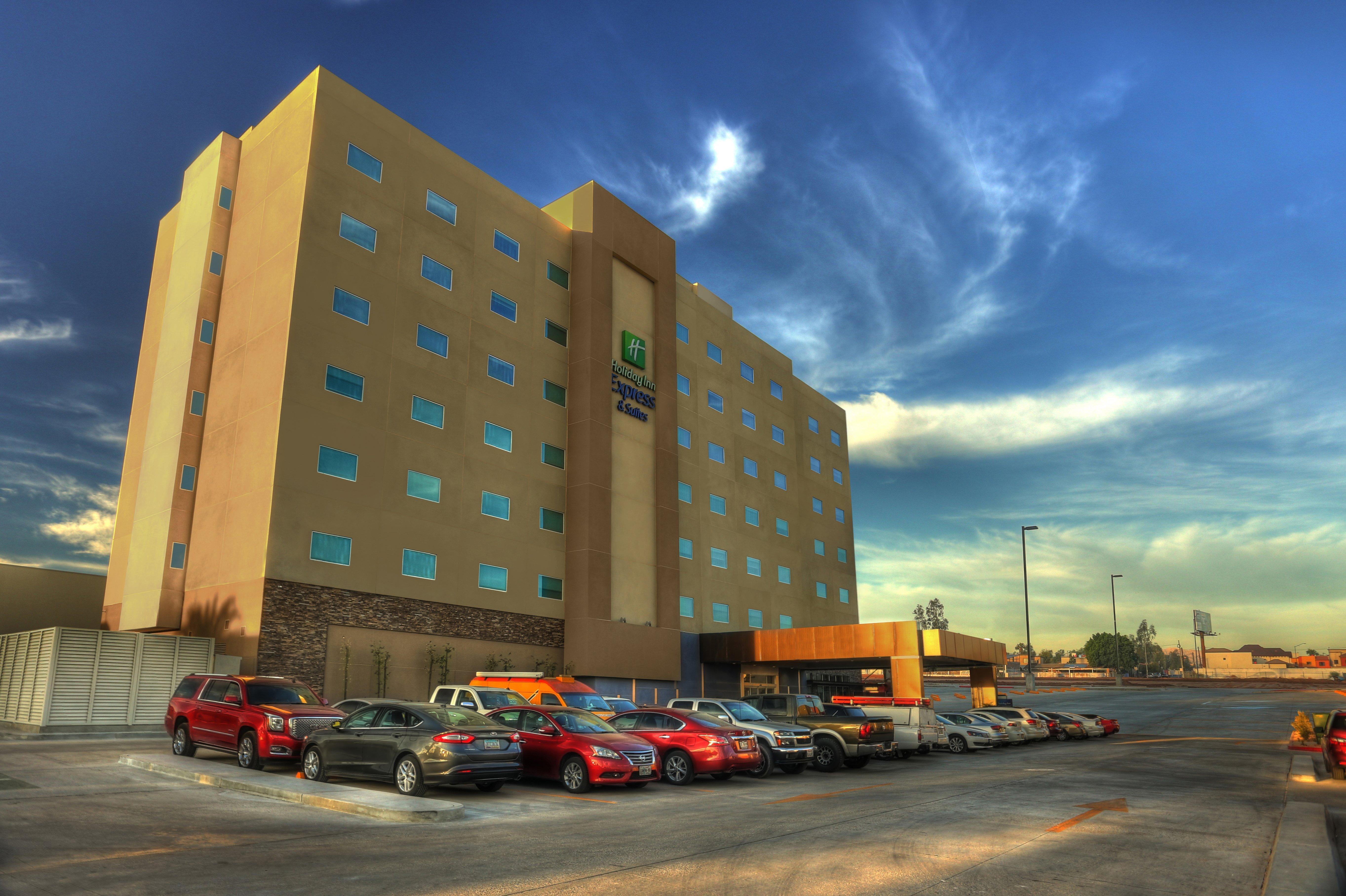 Holiday Inn Express & Suites Mexicali By Ihg Ngoại thất bức ảnh