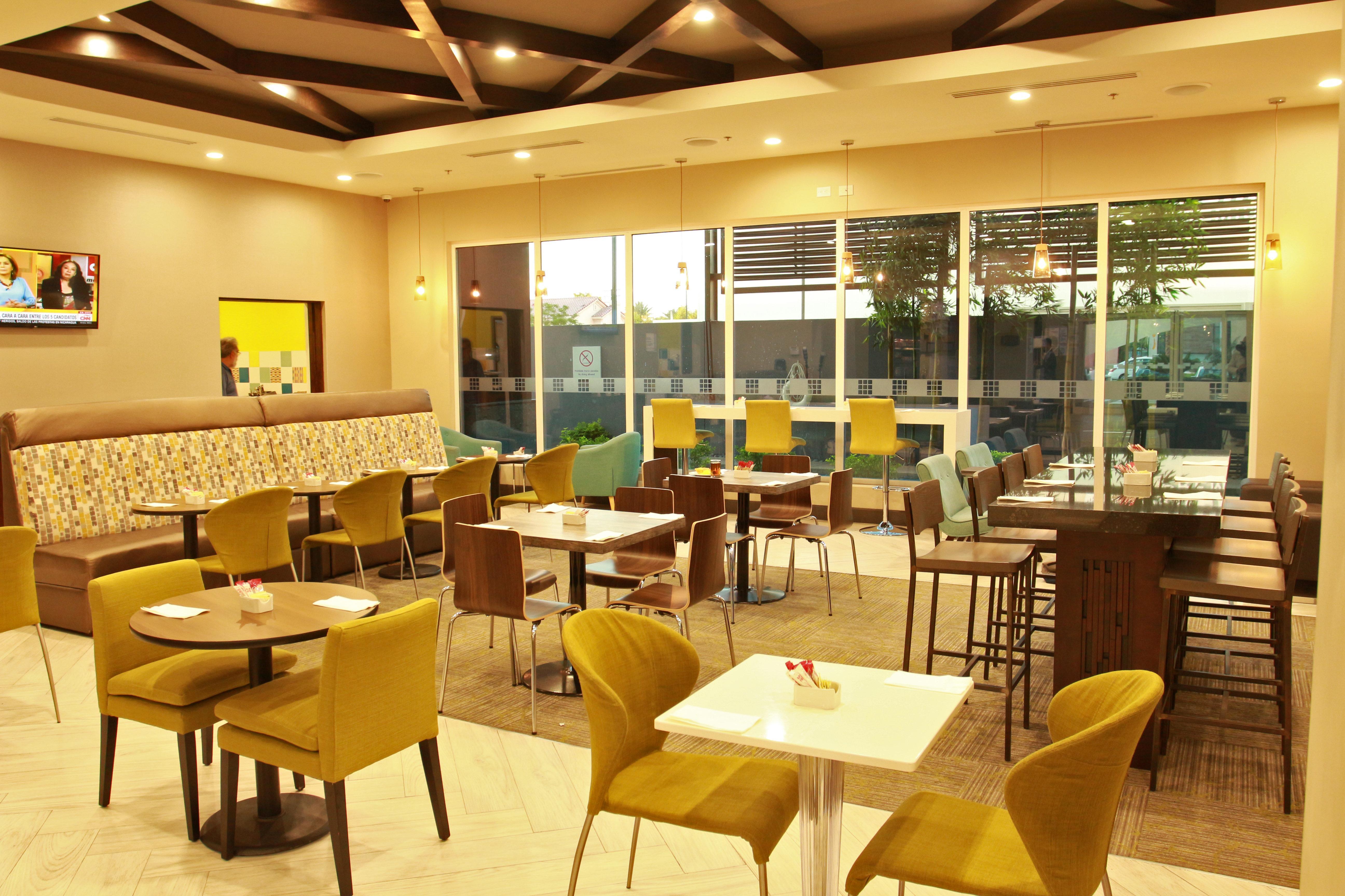 Holiday Inn Express & Suites Mexicali By Ihg Ngoại thất bức ảnh