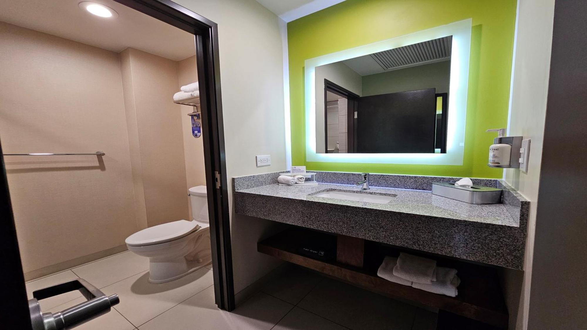 Holiday Inn Express & Suites Mexicali By Ihg Ngoại thất bức ảnh
